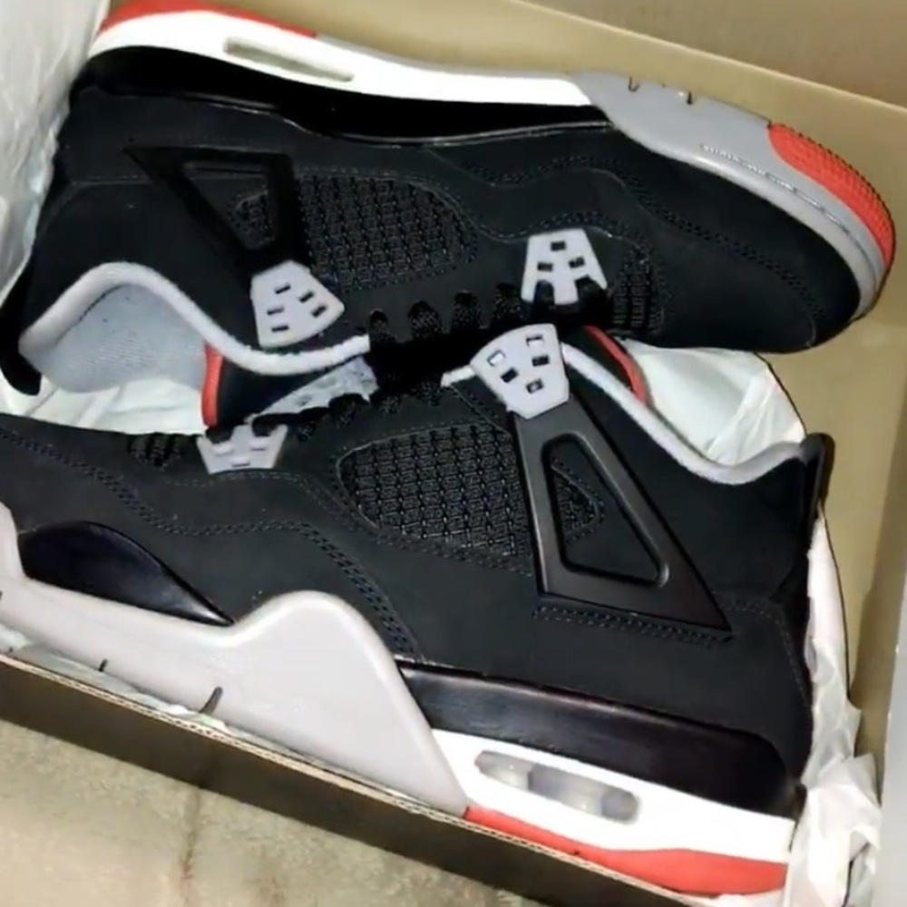 Jordan Bred 4s